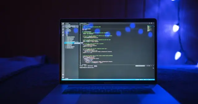 GPU сървър, оразмерен за LLM inference натоварване