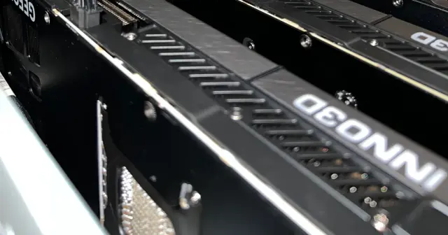 GeForce RTX graphics cards mounted in a 4U server chassis