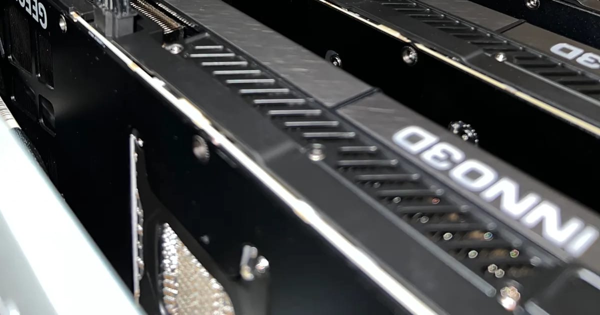 GeForce RTX graphics cards mounted in a 4U server chassis
